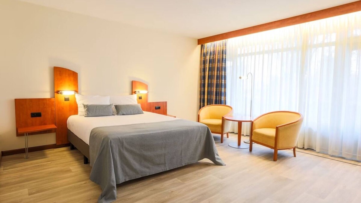 Bosschenhoofd Hotel | Family escape near Pagnevaartforest | Nature trails, city sights | 2 Units