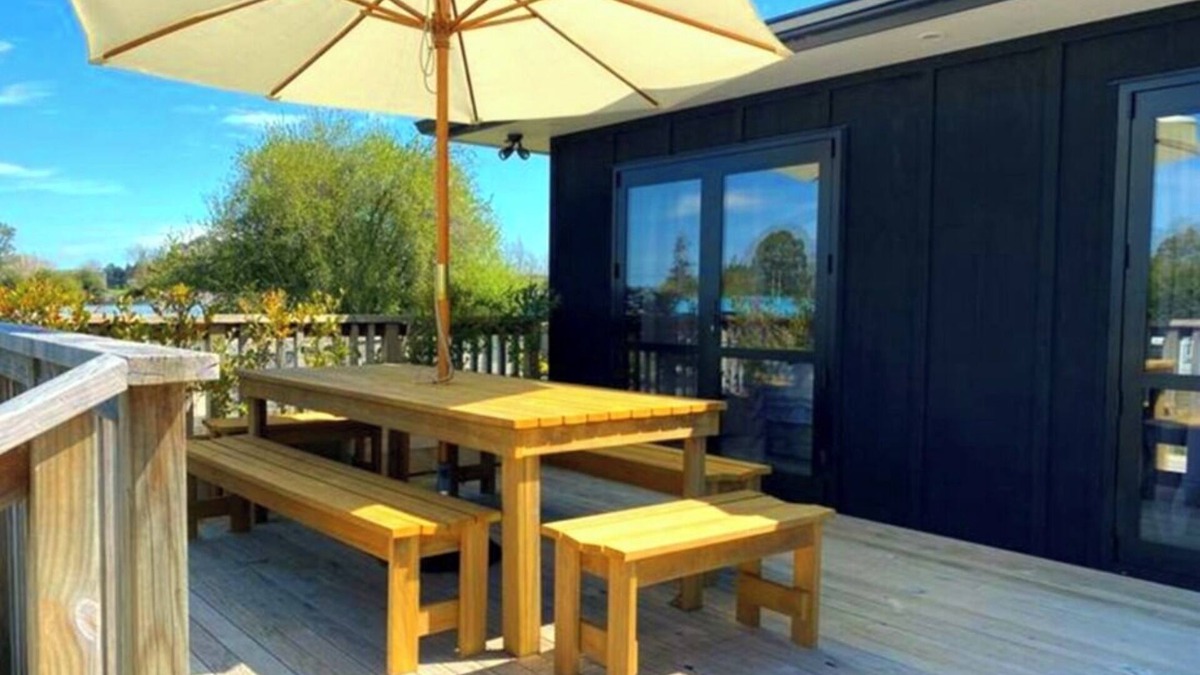 Mangakino House | Family Escape to the lake