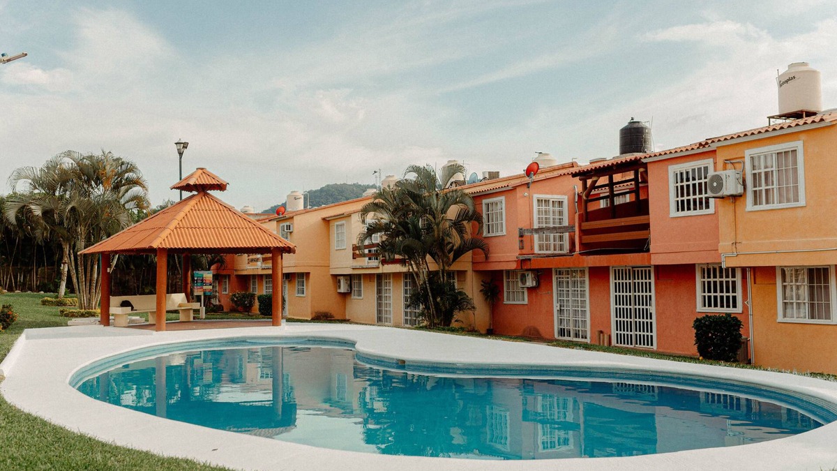 Ixtapa House | Family-Friendly Beach House - 5 min from the beach!