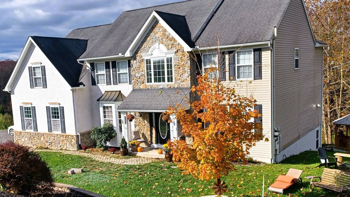 East Stroudsburg House | Family-friendly MTN luxury home in Poconos. Abundant spaces, and stunning views.
