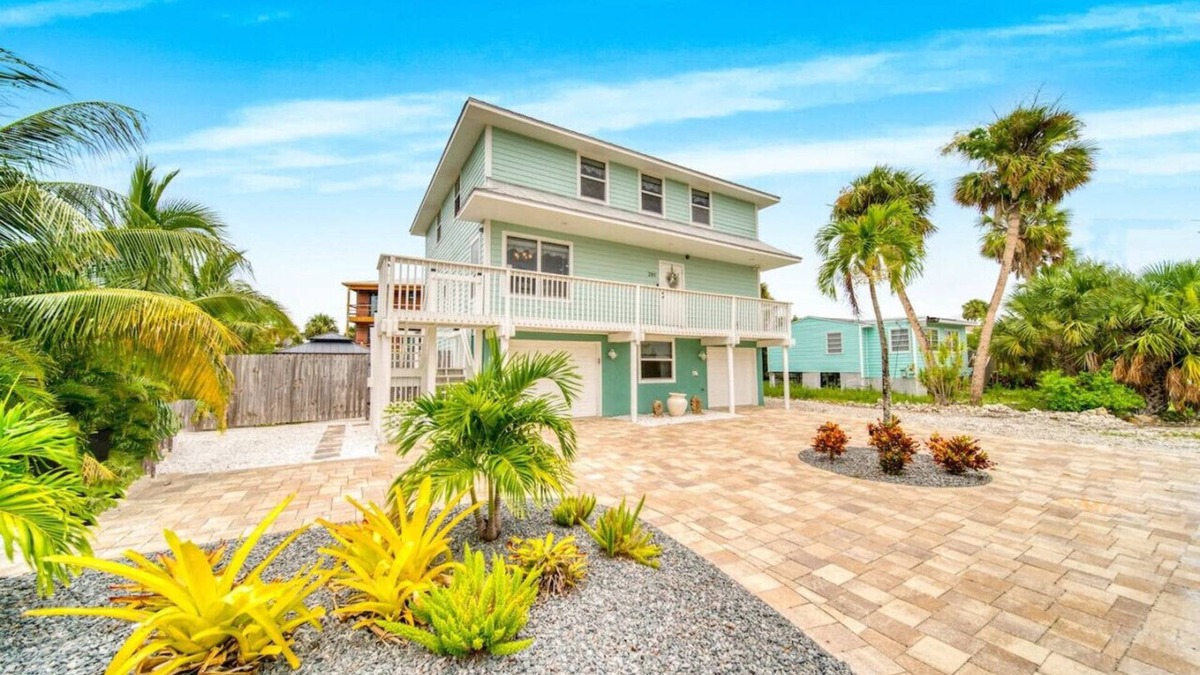 Fort Myers Beach House | Family Friendly Beach Home with Large Heated Pool