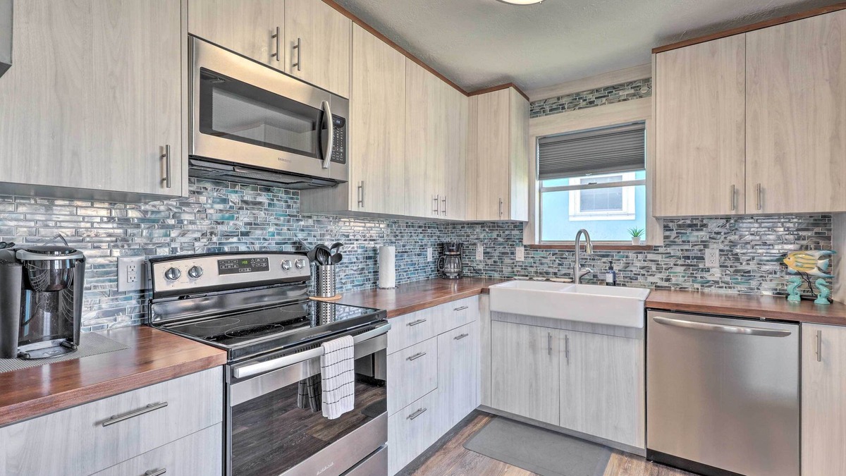 South Padre Island Cottage | Family-friendly South Padre Island Escape w/Grill