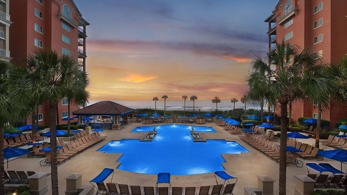 Myrtle Beach Villa | Family-friendly 2-bedroom villa with resort pools and amenities - SLEEPS 8