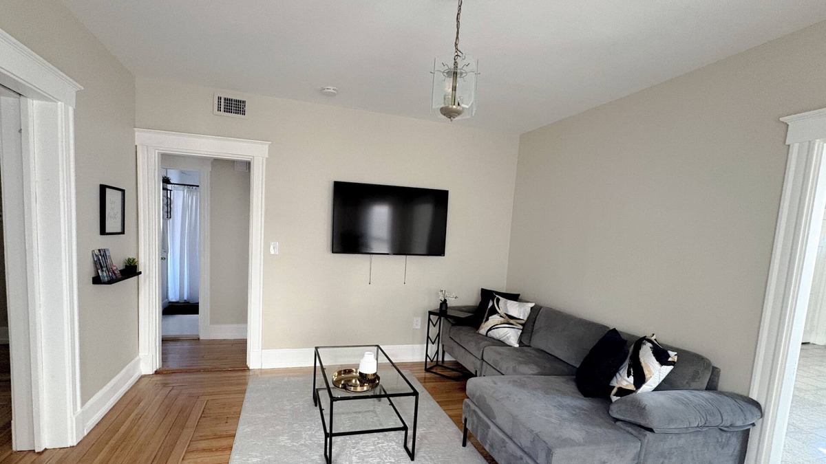 Meeting House Hill Apartment | Family-Friendly 3BR Apartment Close to Everything