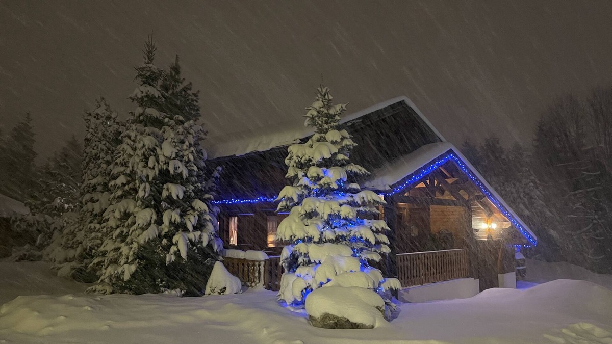Les Gets Ski Chalet | Family-Friendly 4-Bed Chalet in Les Gets with Mountain Views & Easy Lift Access