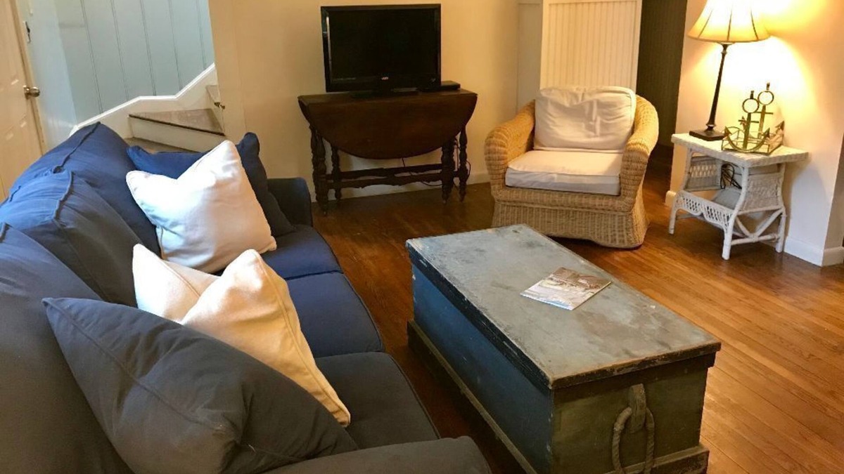 Edgartown House | Family-friendly 4 Bedroom House on Chappy - Book Now for Summer 2024