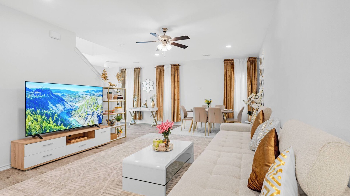 Grand Prairie House | “ Family-Friendly 4Br-3Bath Near DFW & Downtown. ”