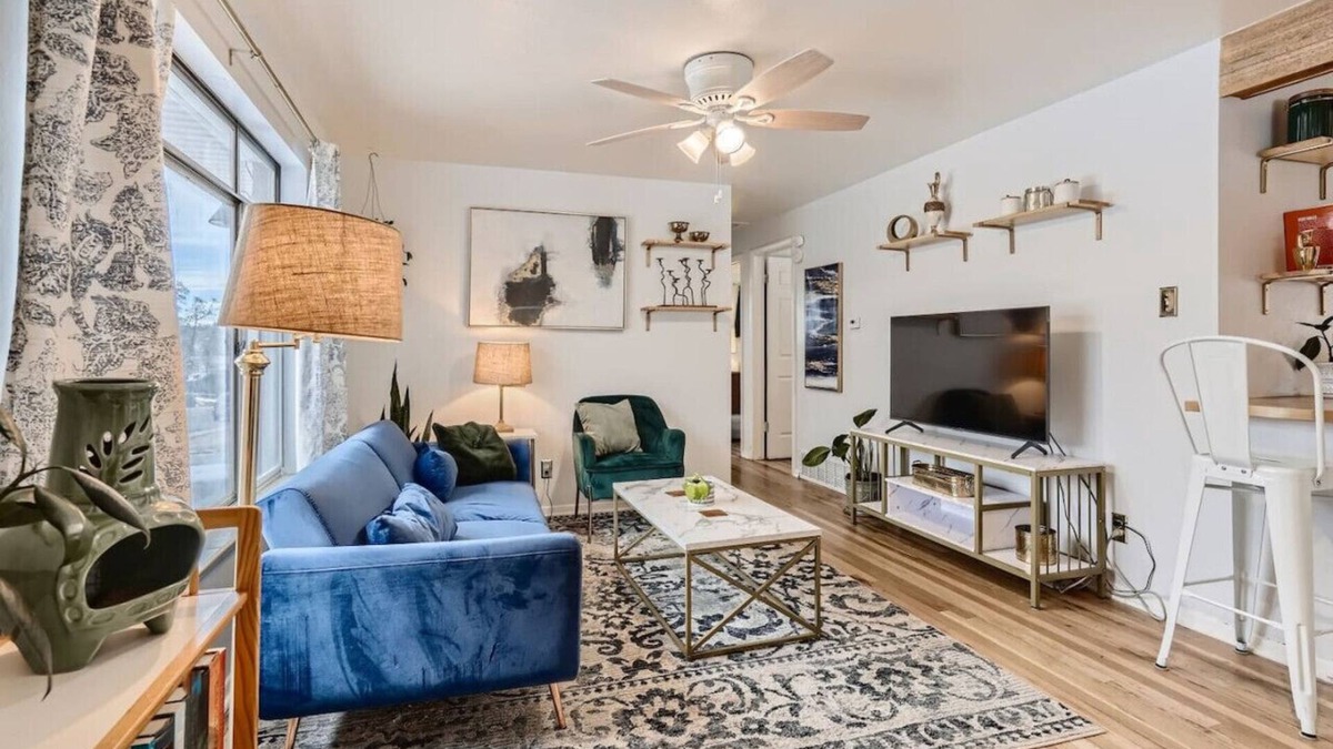Lamar Heights Area House | Family-Friendly 4BR w/2 Kitchens, Yard & Office Near Denver Parks