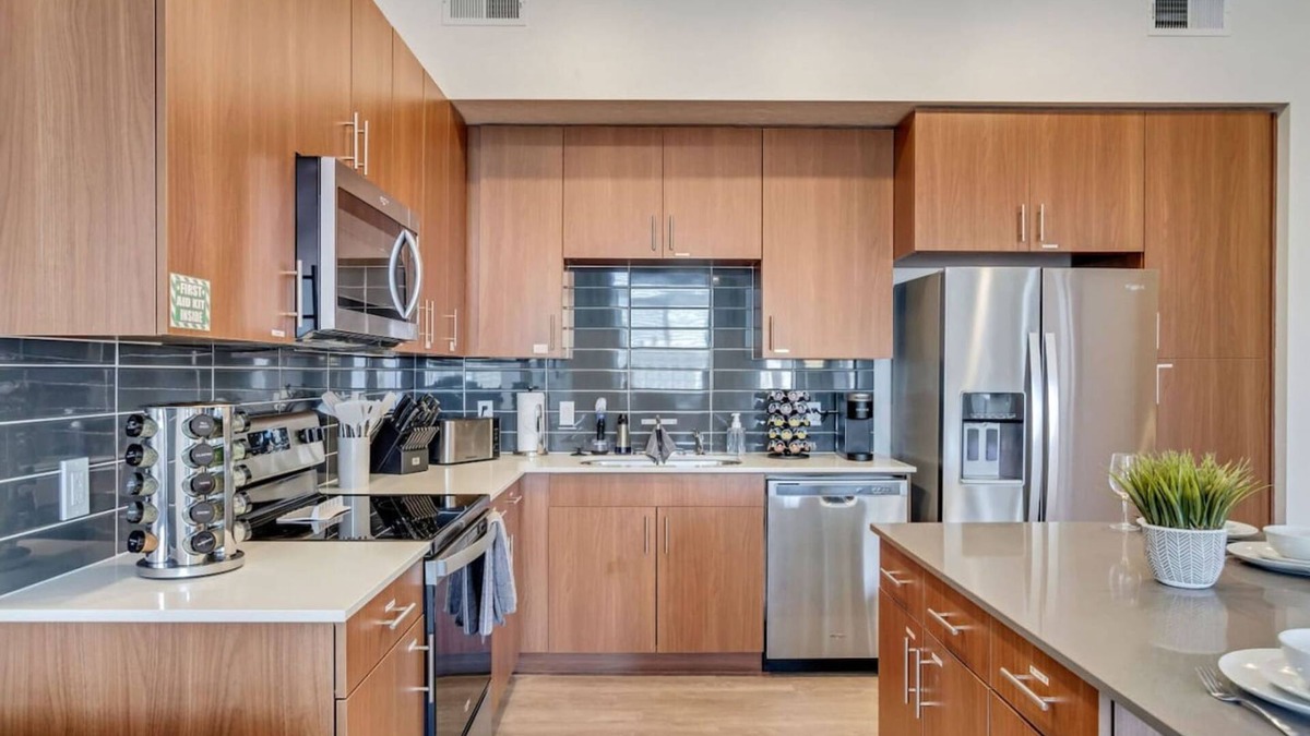 Clearfield Apartment | Family Friendly - 4th Story w Elevator - King Beds