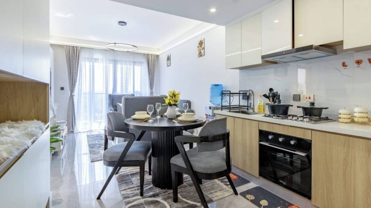 Thompson Estate Apartment | Family Friendly and Cozy Kilimani apartment with heated pool and kids play area.