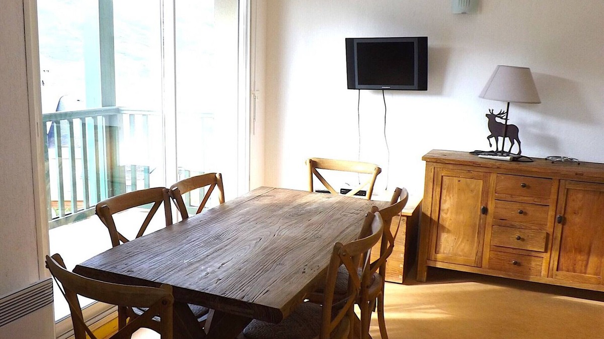 Peyragudes Apartment | Family-Friendly Apt with Balcony, 6 Guests, 500m to Slopes (Spa Access)