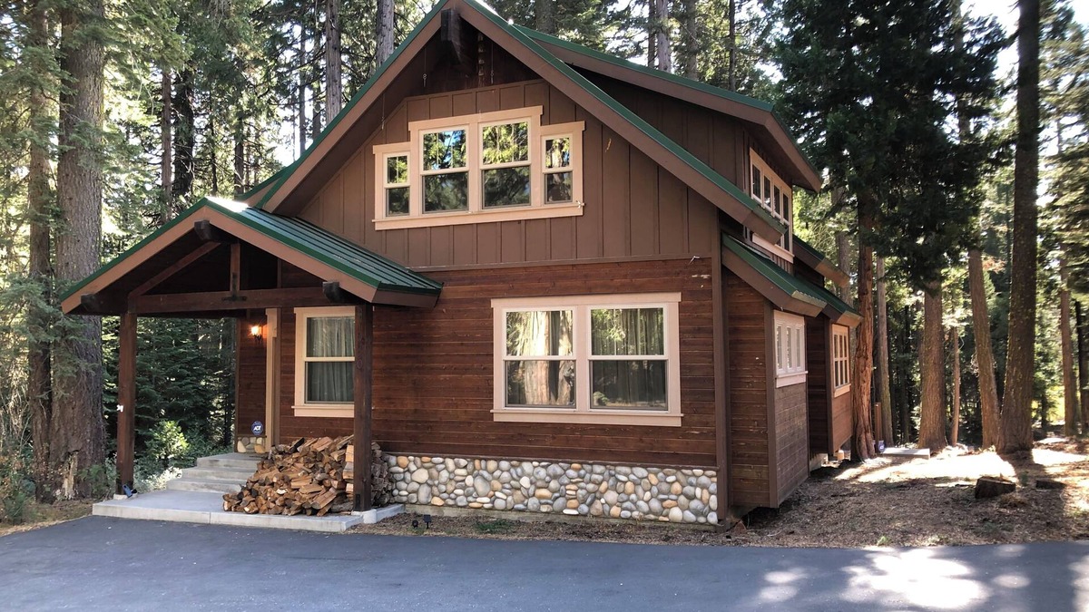 Emigrant Gap Cabin | Family-friendly Cabin in the Sierra Nevada