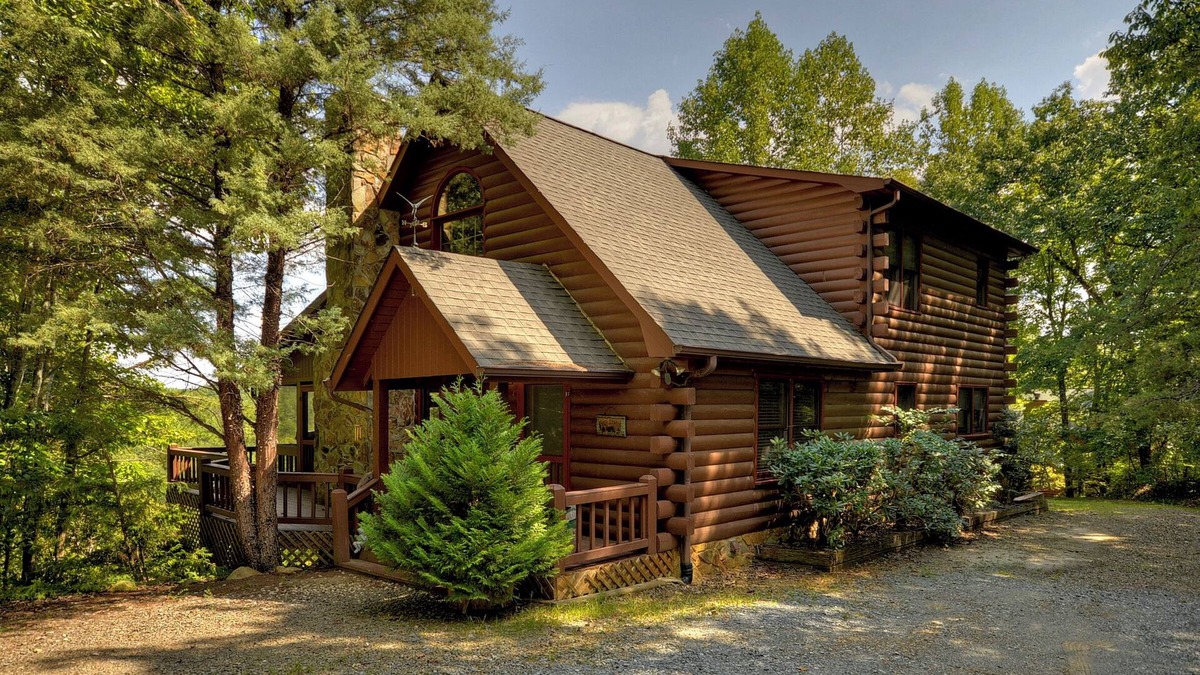 My Mountain Cabin | Family Friendly Cabin With Awesome Game Room