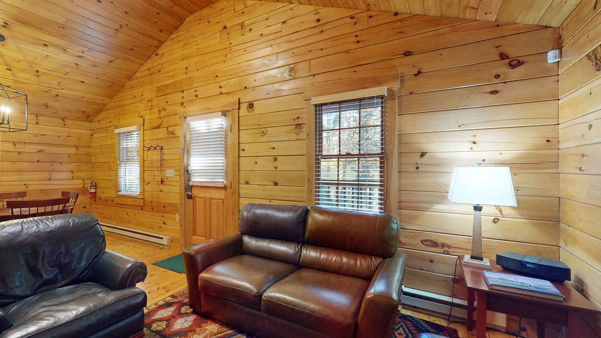 Northport Cabin | Family-friendly cabin with fireplace, kitchen, hiking & plenty of fun