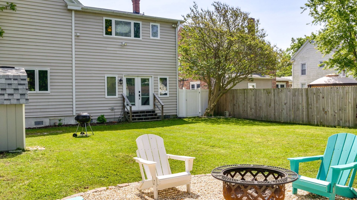 Cambridge House | Family-Friendly Cambridge Home w/Fire Pit!