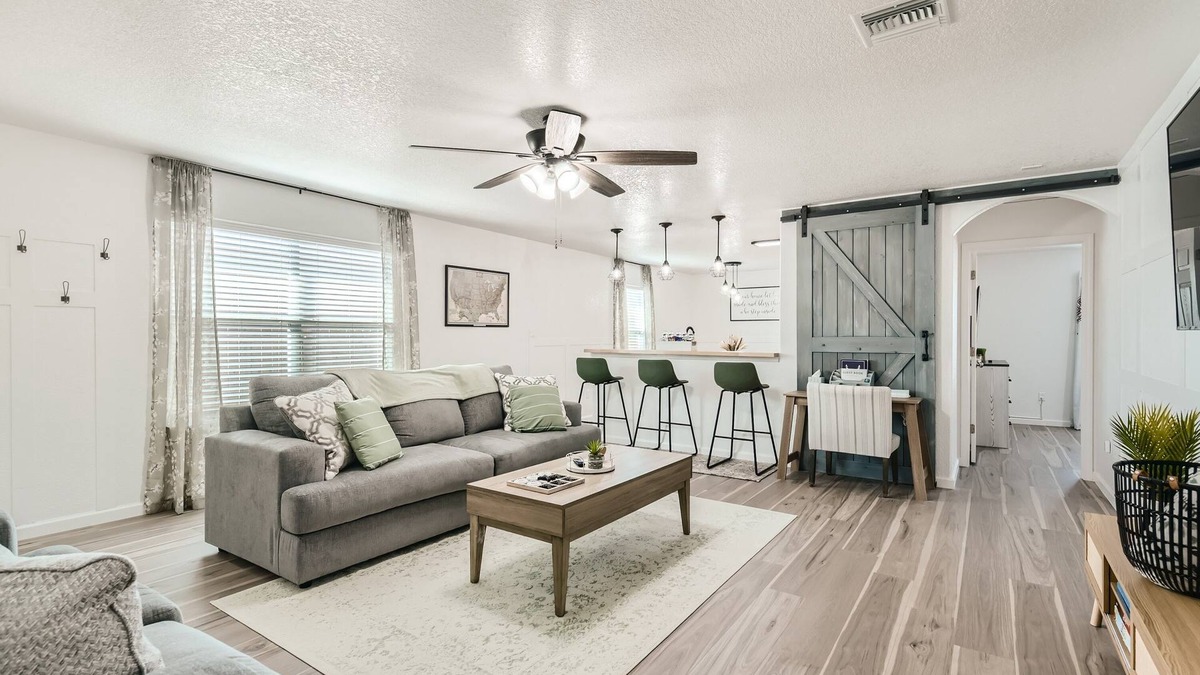 San Antonio House | Family friendly & clean near Downtown, Lackland BMT, Sea World, and Six Flags