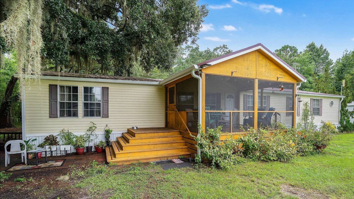 Seabrook Other | Family Friendly, Equine Friendly,
