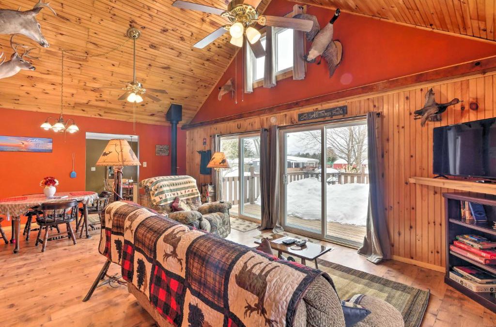 Pymatuning Central House | Family-Friendly Espyville Cottage Near Lake!