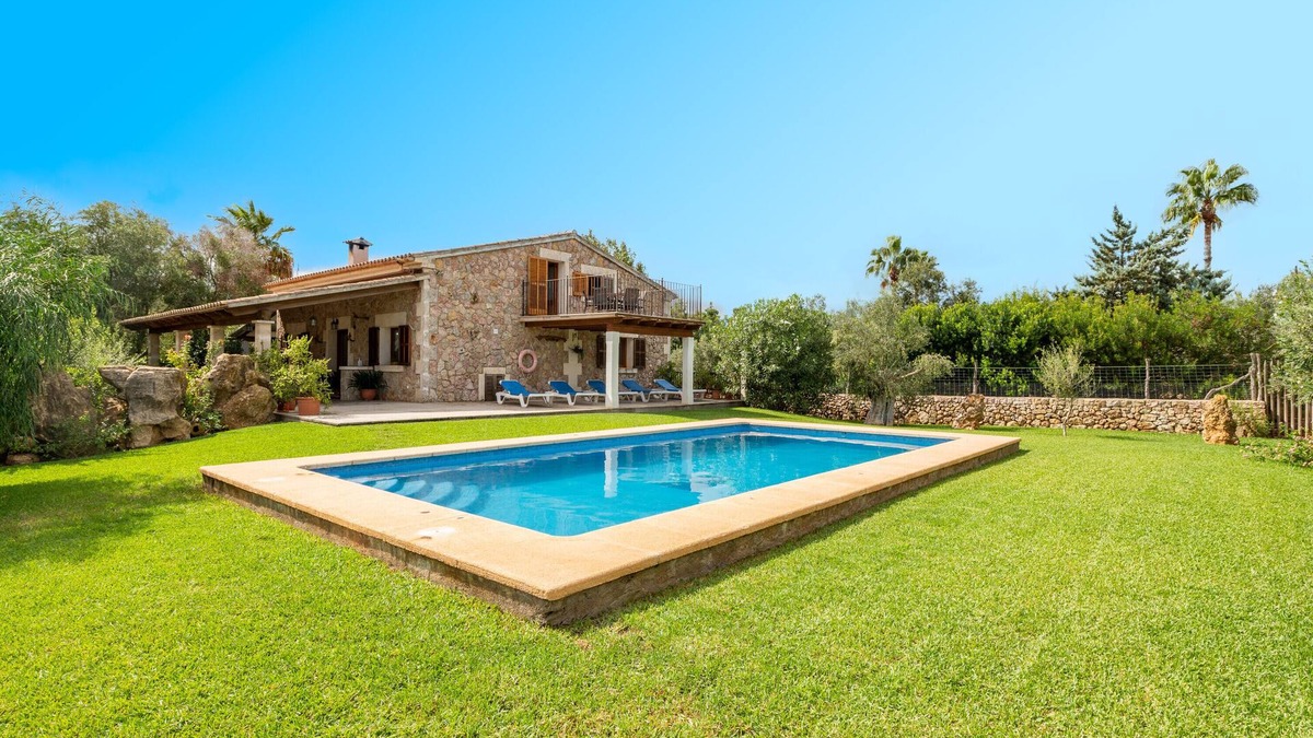 Puerto de Pollensa Villa | Family-friendly Finca "Can Miquel" with Large Garden and Pool
