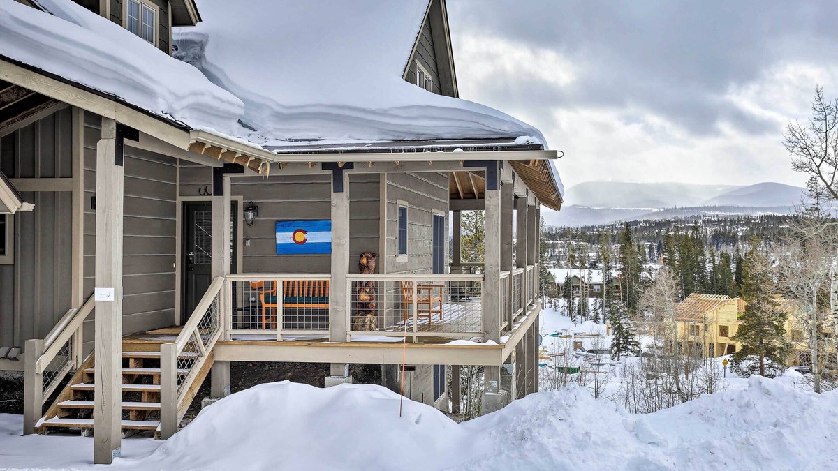 Rendezvous Cabin | Family-Friendly Fraser Getaway - Walk to Shuttle!