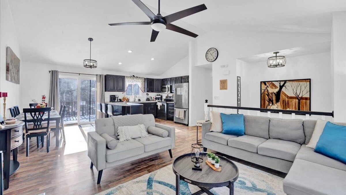 Tobyhanna House | Family Friendly - Game Room