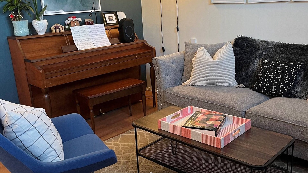 Southeast Calgary House | Family Friendly, Gated Yard for Pets, Outdoor Firepit!