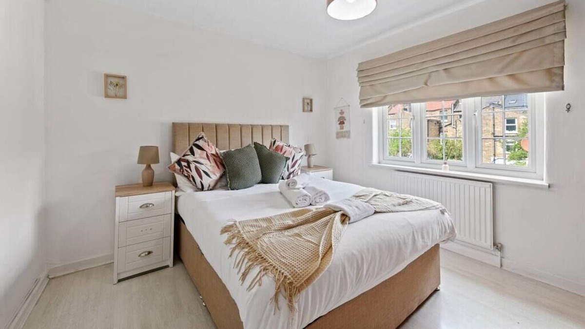 Clapton House | Family-Friendly Oasis: 6BR Home w/Gym and Garden