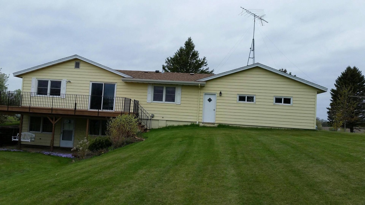 Vergas House | Family Friendly Home on Beautiful Loon Lake