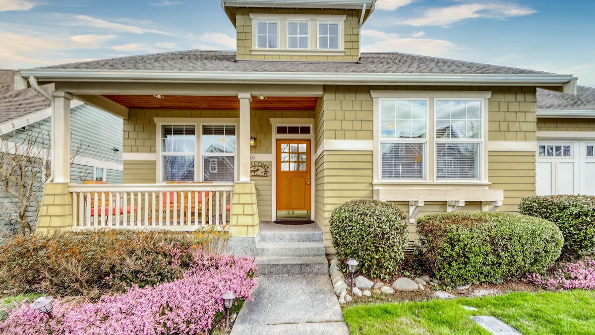 Sequim House | Family-friendly home w/full kitchen, gas grill & patio - close to downtown