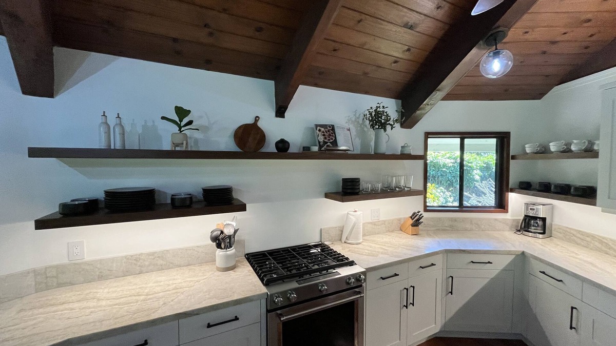 Wainiha House | Family Friendly Home Walk to Beach Updated Kitchen! TVNC#1117