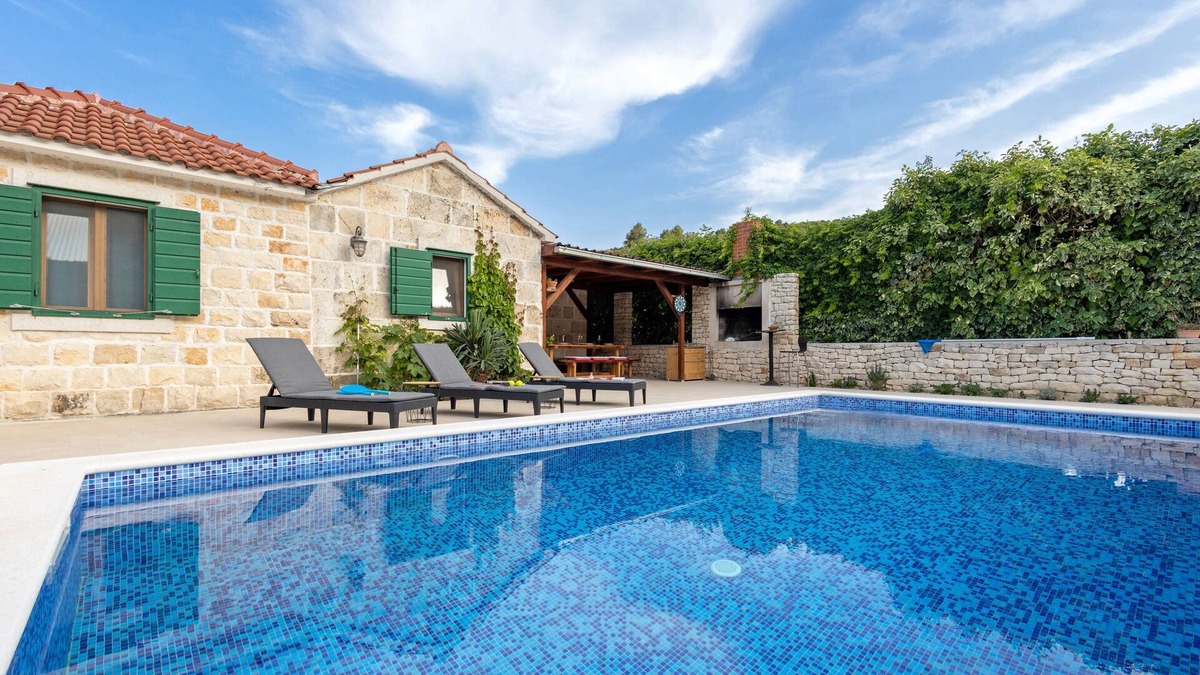 Dol House | Family friendly house with a swimming pool Postira, Brač (K-19563)