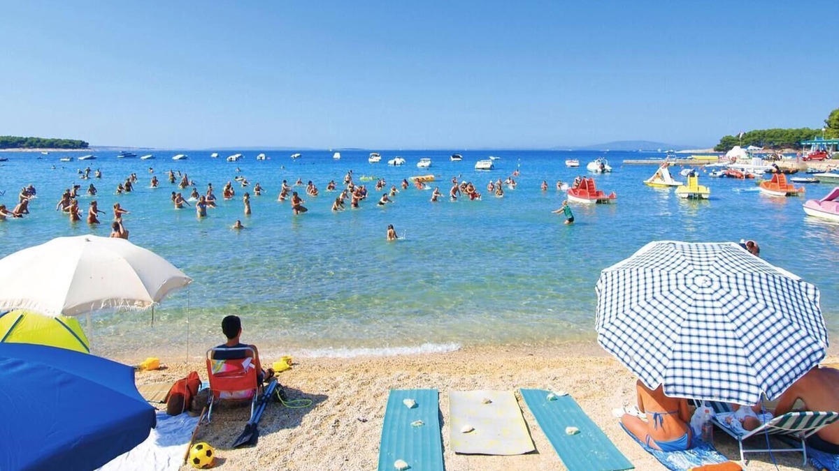Banjol House | Family friendly house with a swimming pool Banjol, Rab (K-23127)