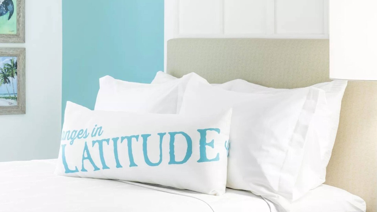I-435 West KC-KS Hotel | Family-Friendly, Island-Inspired Room Close to Legends Outlets - A Fun Getaway