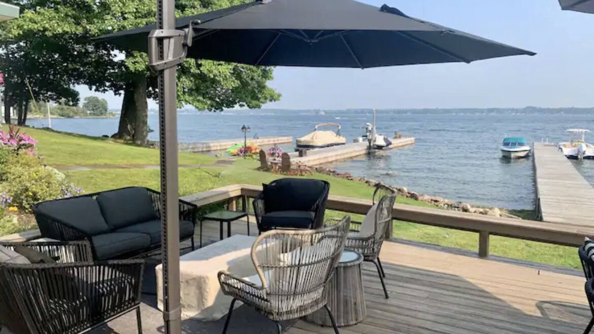 Grenell Cottage | Family friendly Island with Channel view, and dreamy amenities!