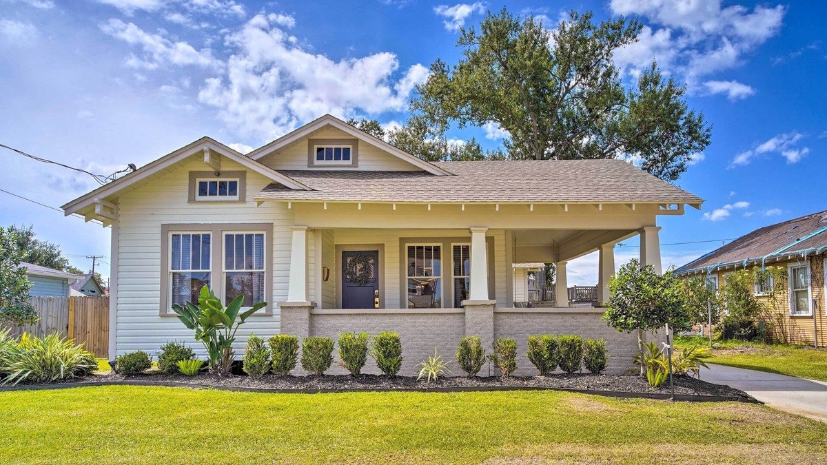 Lake Charles Cottage | Family-Friendly Lake Charles Home w/ Playset!