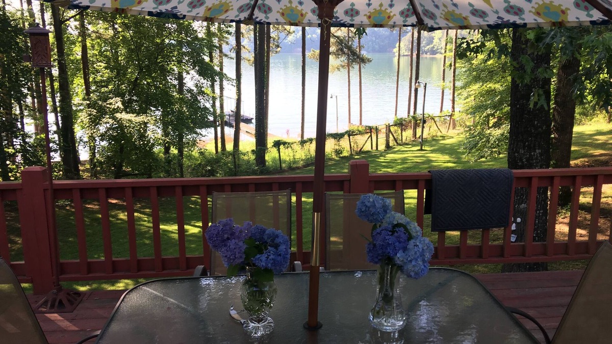Martin House | Family Friendly Lake Front Home with Amazing Views