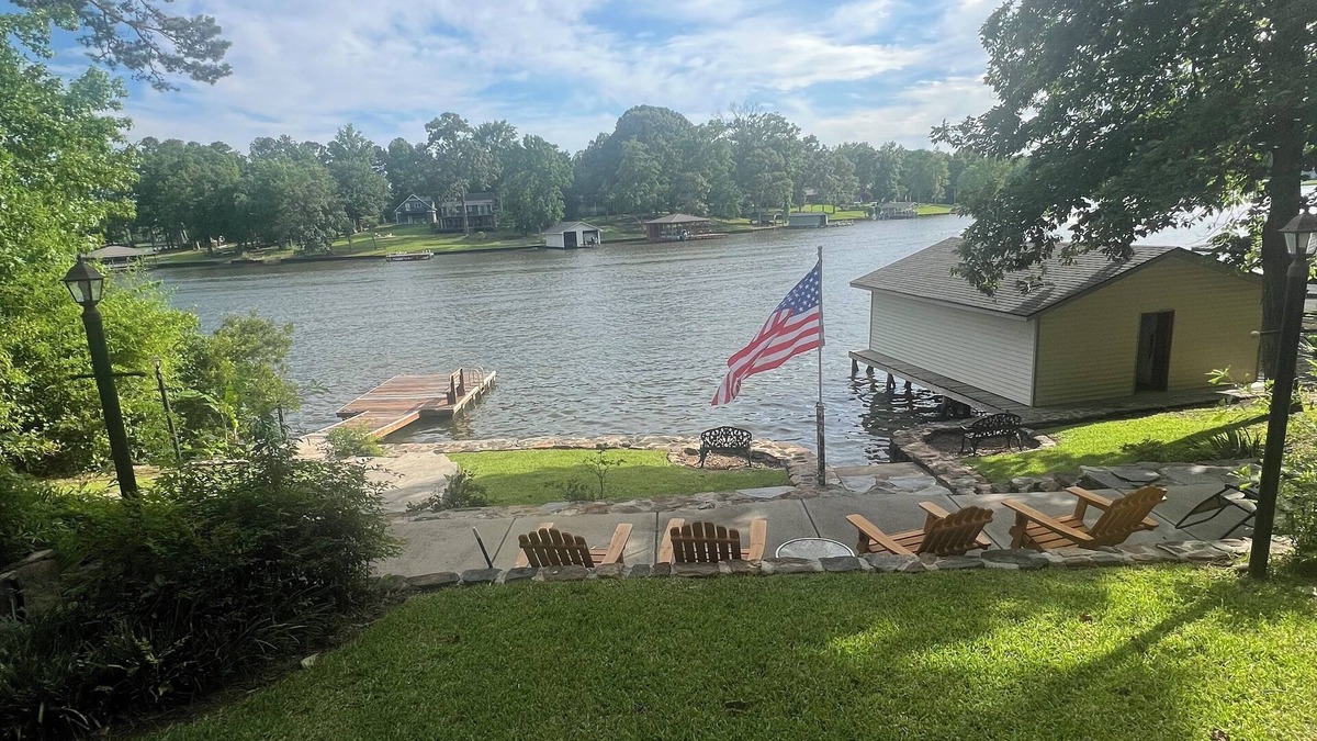 Eatonton House | Family Friendly Lake Retreat on Deep Water