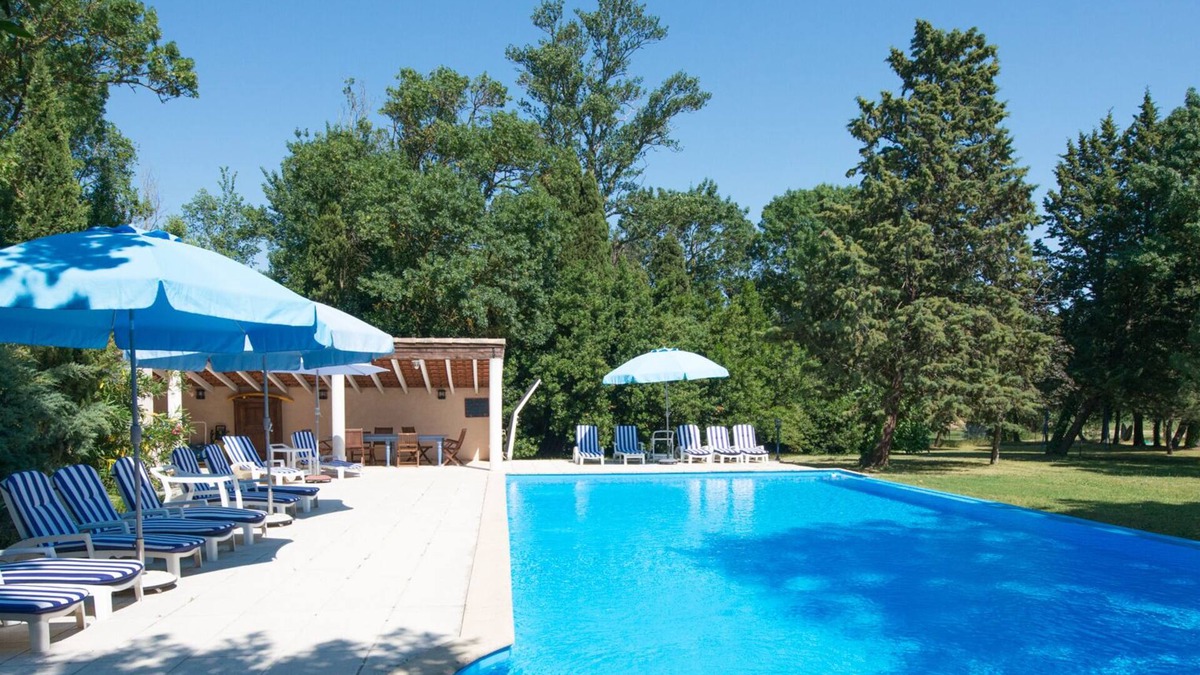 Moussoulens House | family-friendly luxury retreat in the countryside