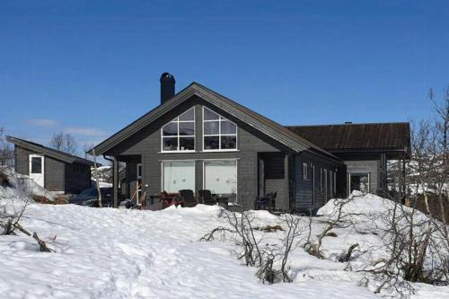 Fla Municipality House | Family Friendly Mountain Apartment Near Oslo