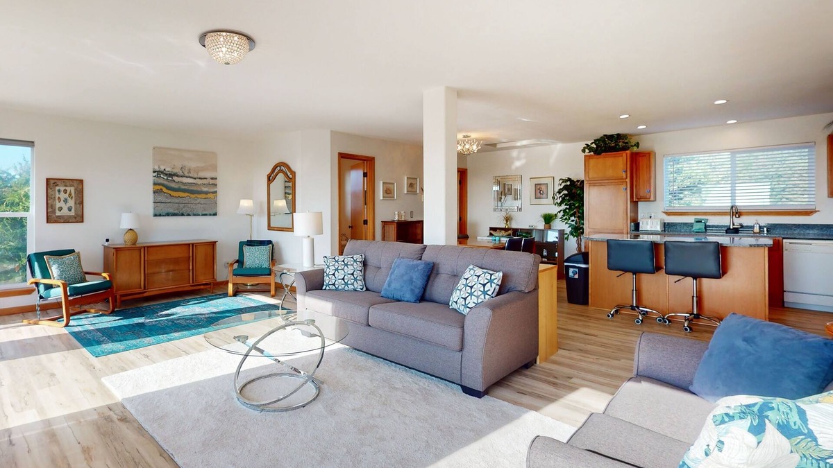 Copalis Beach House | Family-friendly oceanview escape with spacious, wrap around deck and free Wifi