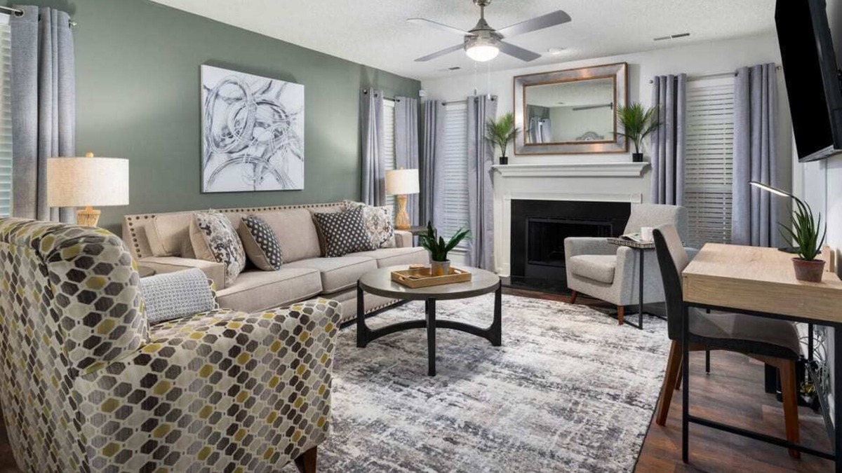 Meadowbrook Apartment | Family Friendly Quiet Community | Fast WiFi | Lake