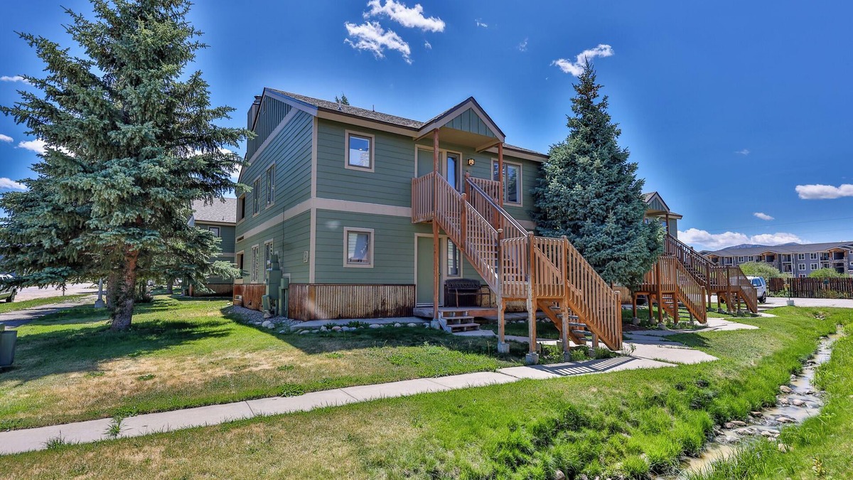Fraser Condo | Family-Friendly Remodeled Condo in Downtown Fraser