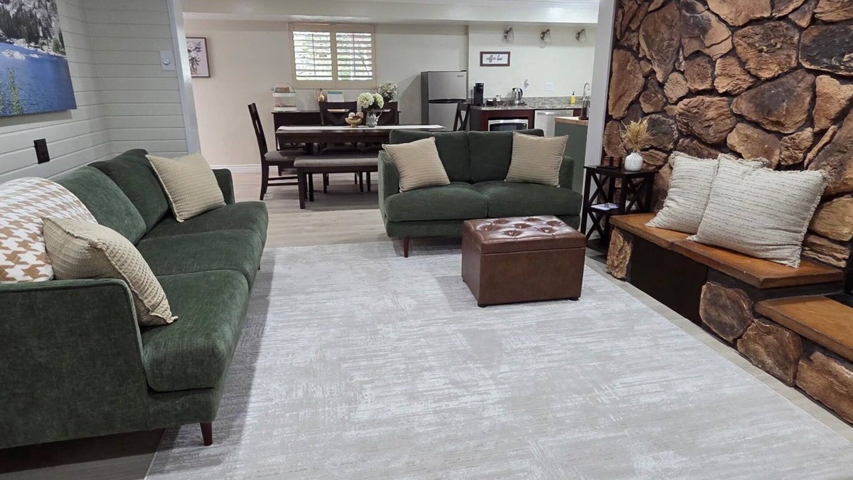 Layton Apartment | Family-Friendly Retreat in Layton - New remodel, sleeps 6, Backyard Oasis
