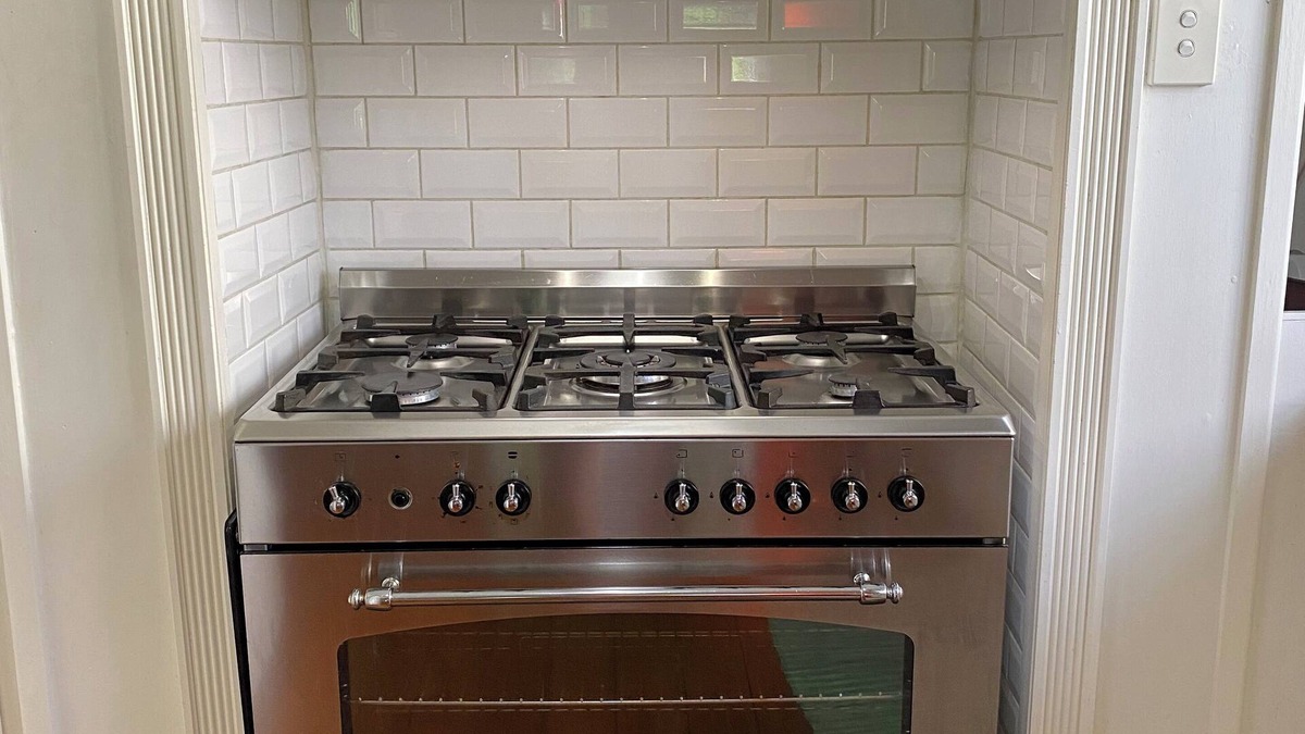 Highgate Hill House | Family friendly, spacious home, city living