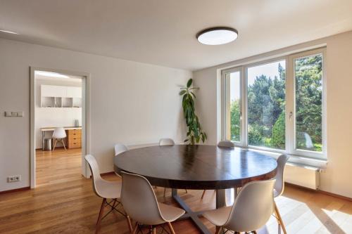 Motol Apartment | Family Friendly Spacious Two Floor B&B Prague