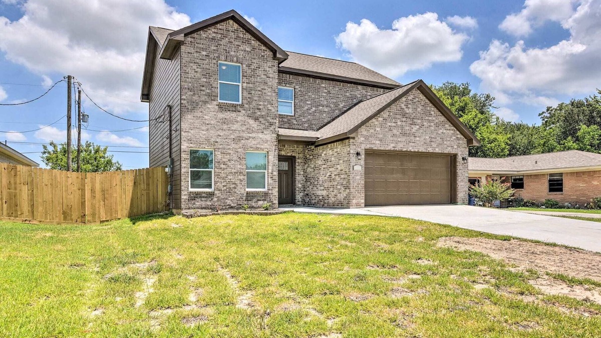 Texas City House | Family-Friendly Texas City Home ~ 15 Min to Kemah Boardwalk!