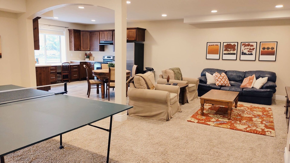 Pleasant Grove House | Family friendly home close to ski resorts, mountains, lakes, BYU, and UVU