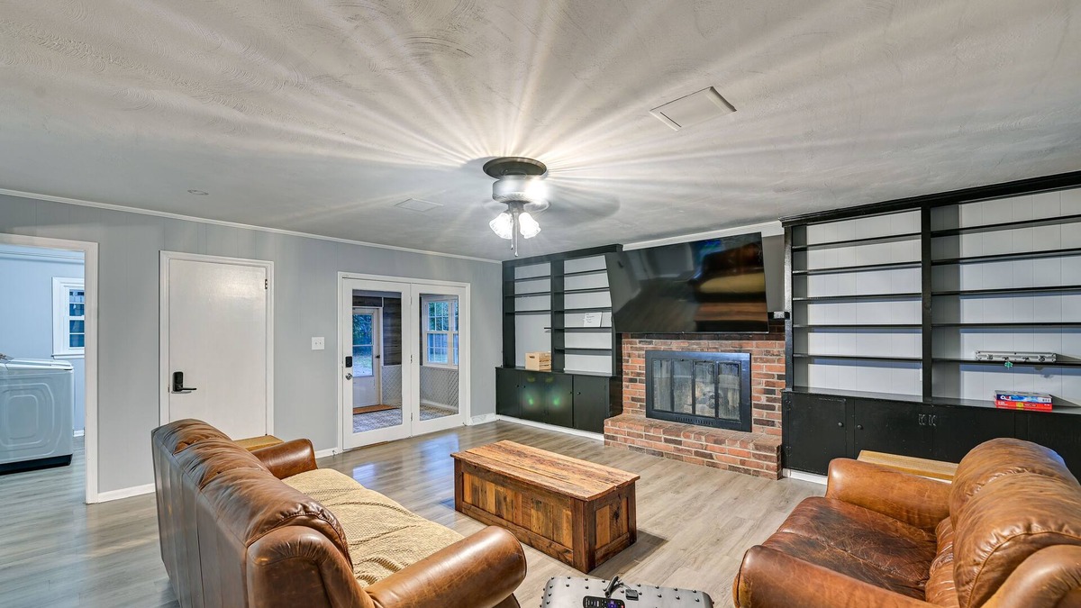 Versailles House | Family-Friendly Versailles House: 12 Mi to UK!