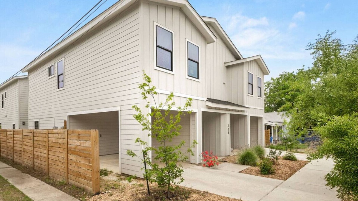 Nevada Street House | Family Fun in San Antonio: Toy Story Room & BBQ!