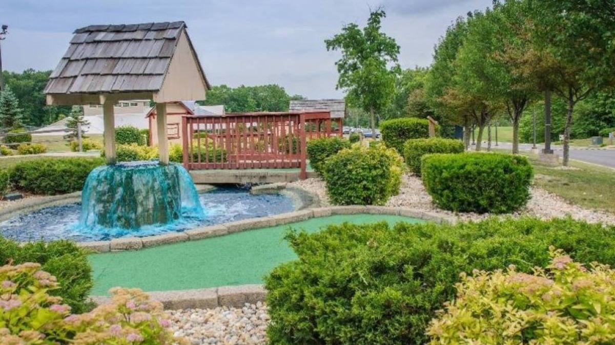 Sheridan Apartment | FAMILY FUN. RELAXING ENVIRONMENT - 2BR + 2BA + KITCHEN